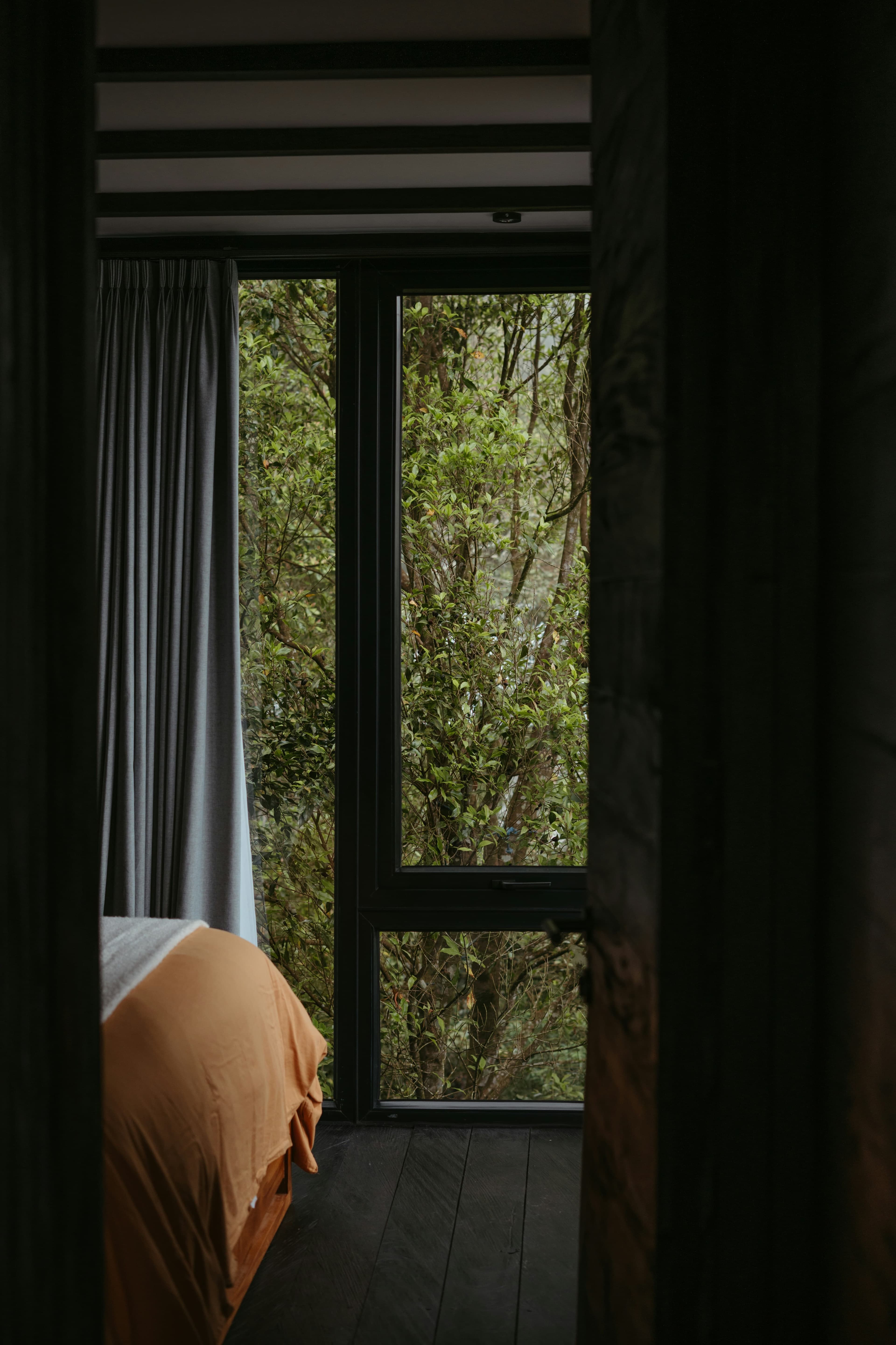 Minimalist room, deep window, linen